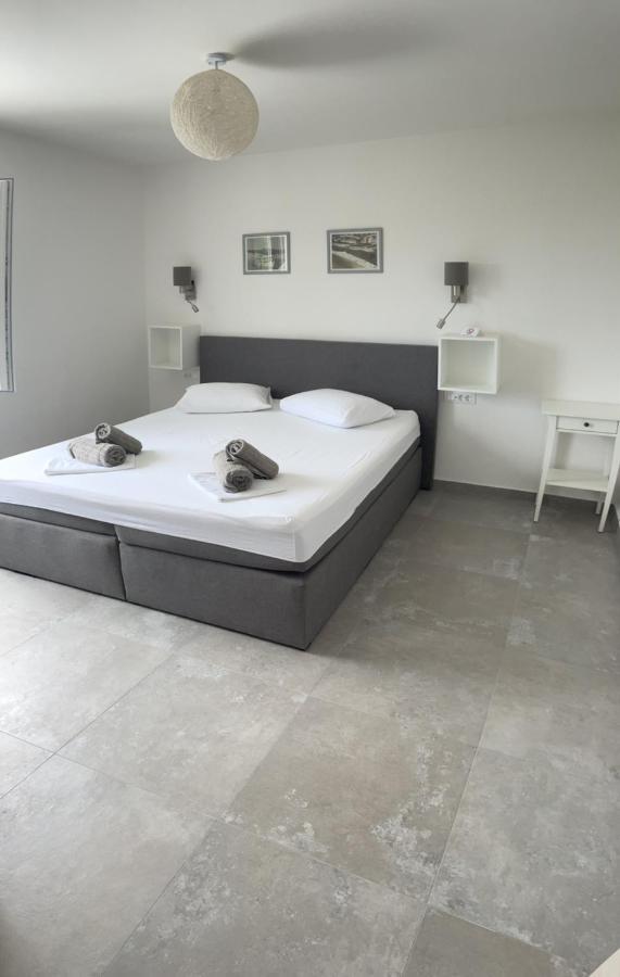 Sandra Apartments Макарска Екстериор снимка